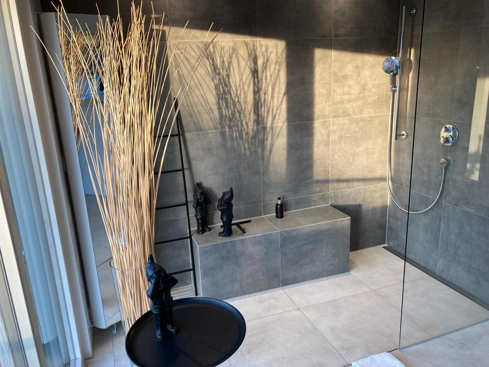 Neues Penthouse-Loft Mit Konuskarte Fuer Gratis Oepnv Apartment Ehrenkirchen Bagian luar foto