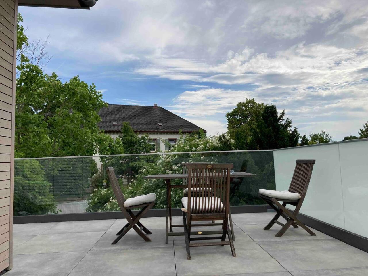 Neues Penthouse-Loft Mit Konuskarte Fuer Gratis Oepnv Apartment Ehrenkirchen Bagian luar foto